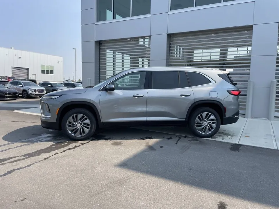 Buick Enclave 2027 photo 5