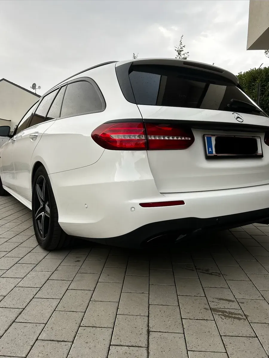 Mercedes-Benz E-Class 2019 photo 3