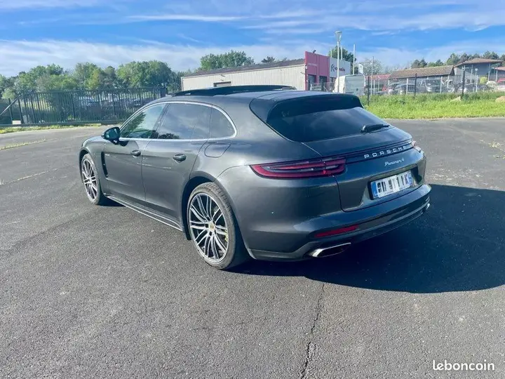 Porsche Panamera 2018 photo 2