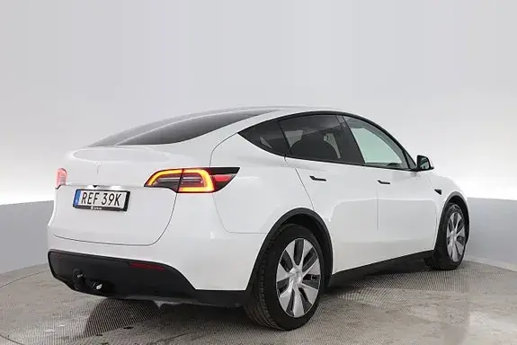 Tesla Model Y 2023 photo 5