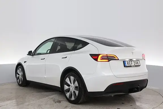 Tesla Model Y 2023 photo 4
