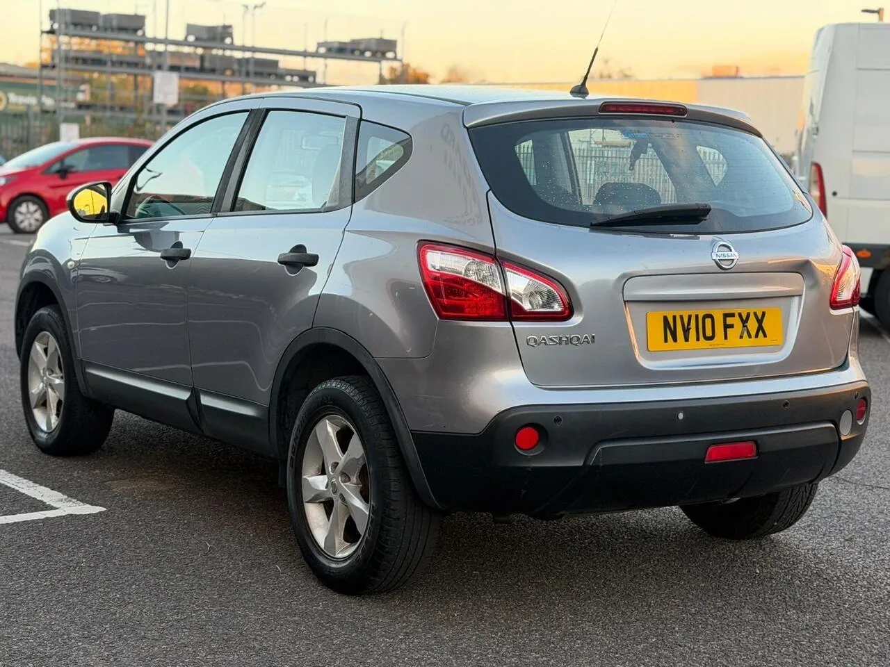 Nissan Qashqai 2010 photo 4