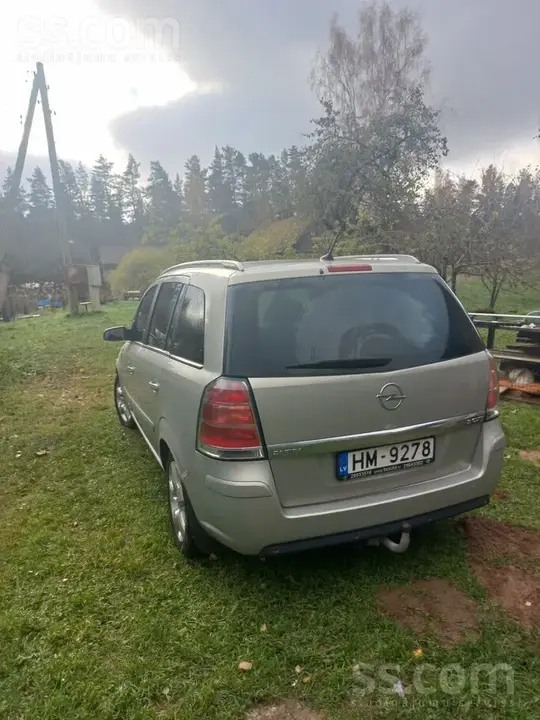 Opel Zafira 2006 photo 2