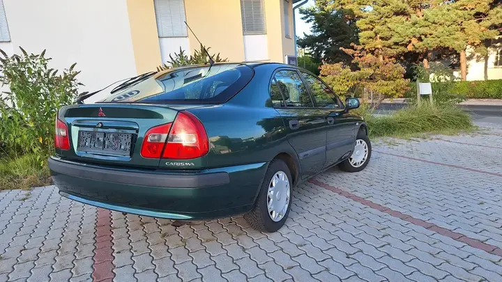 Mitsubishi Carisma 2001 photo 3