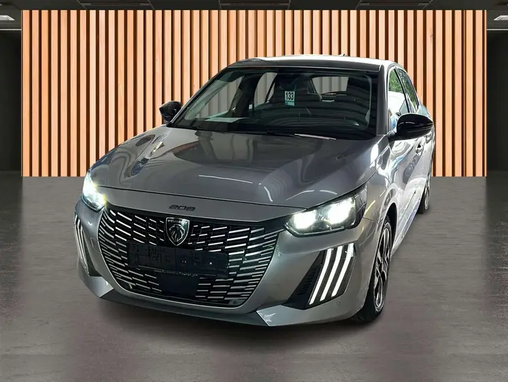 Peugeot 208 2025 photo 2