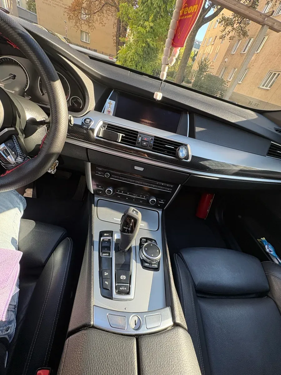 BMW 5 Series 2015 photo 3