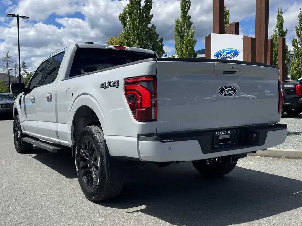 Ford F-150 Lariat 2026 photo 5
