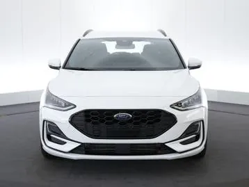 Ford Focus 2024 photo 2