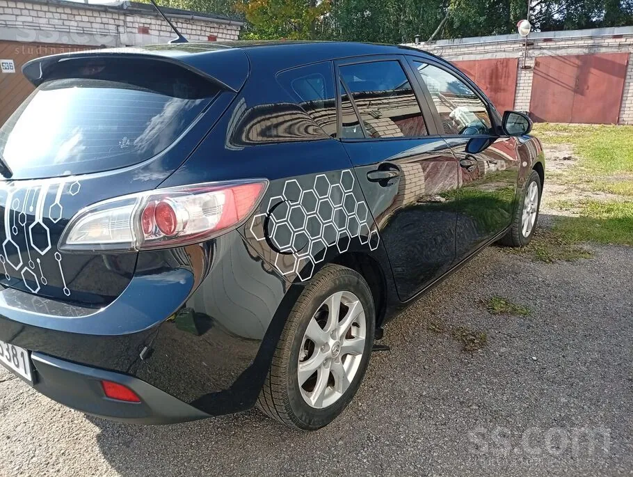 Mazda Mazda3 2010 photo 3