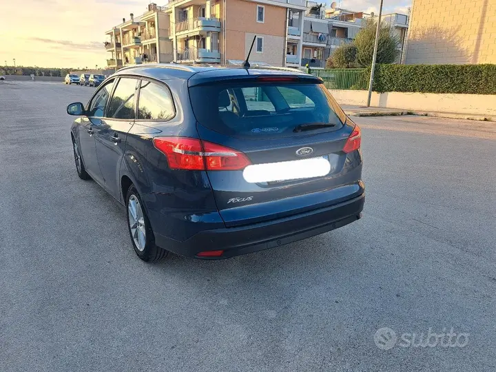 Ford Focus 2017 photo 2