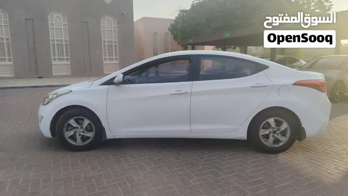 Hyundai Elantra 2012 photo 2