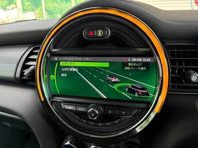 Mini Cooper D 2019 photo 5