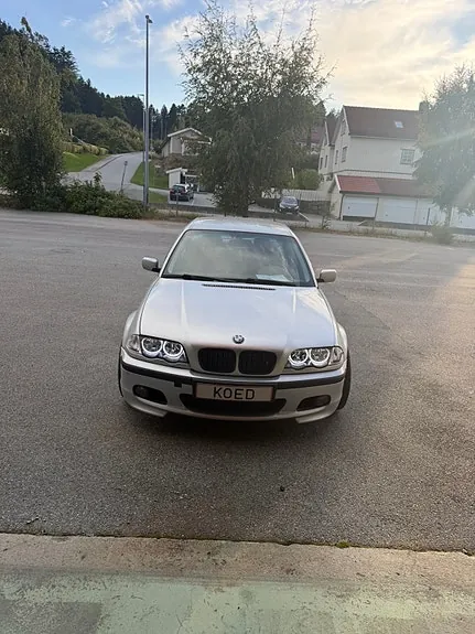 BMW 328I