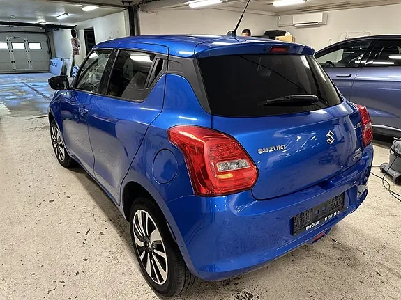 Suzuki Swift 2018 photo 2
