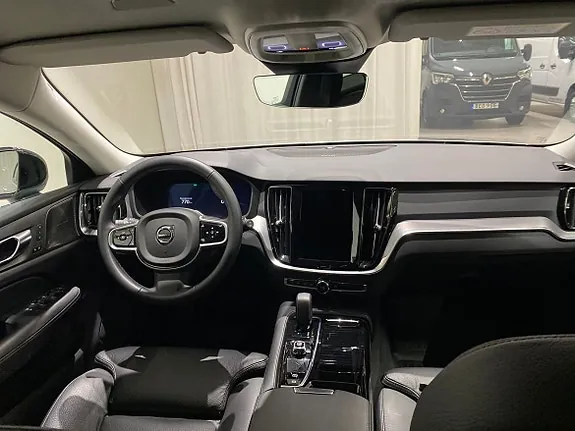Volvo V60 2025 photo 2