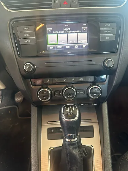 Skoda Octavia 2015 photo 4