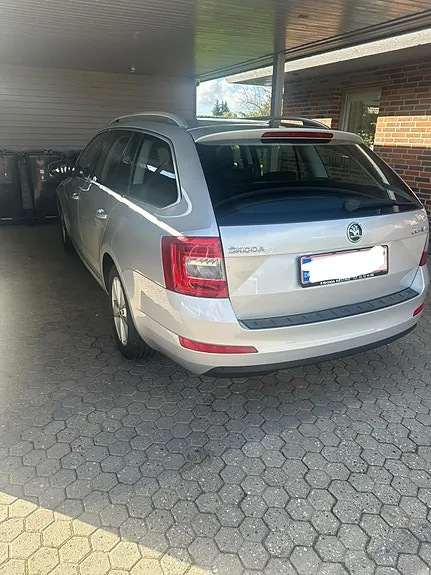 Skoda Octavia 2015 photo 2
