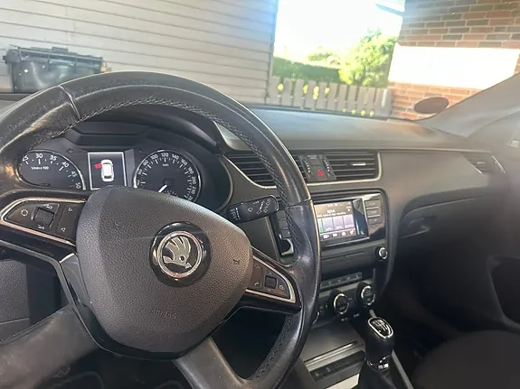 Skoda Octavia 2015 photo 3
