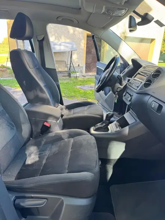Volkswagen Tiguan 2012 photo 2