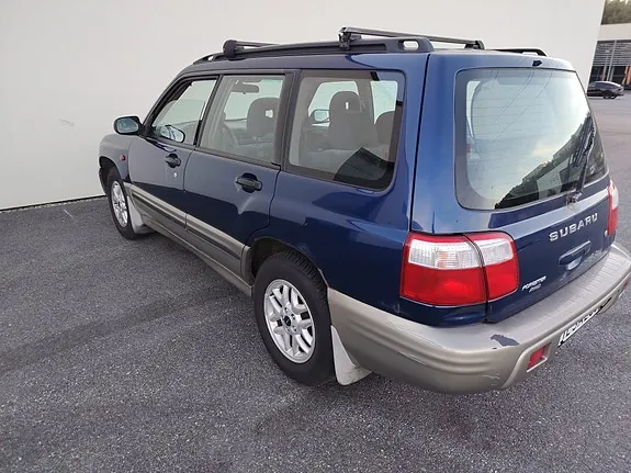 Subaru Forester 2001 photo 3