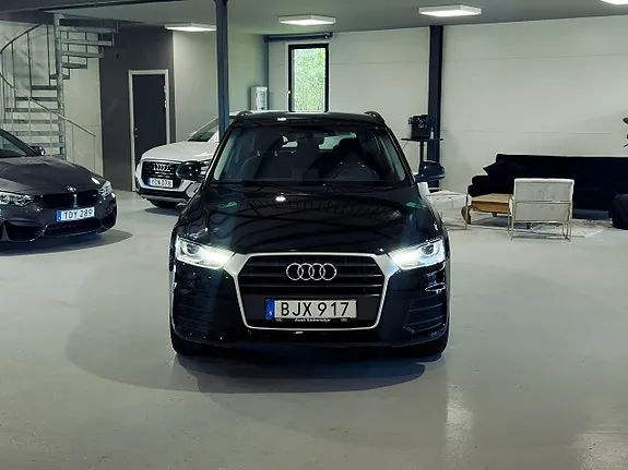 Audi Q3 2017 photo 2