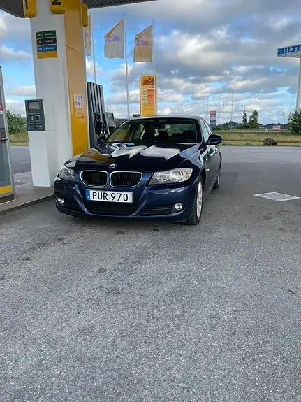 BMW 320I