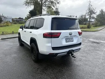 Toyota Land Cruiser 2026 photo 3