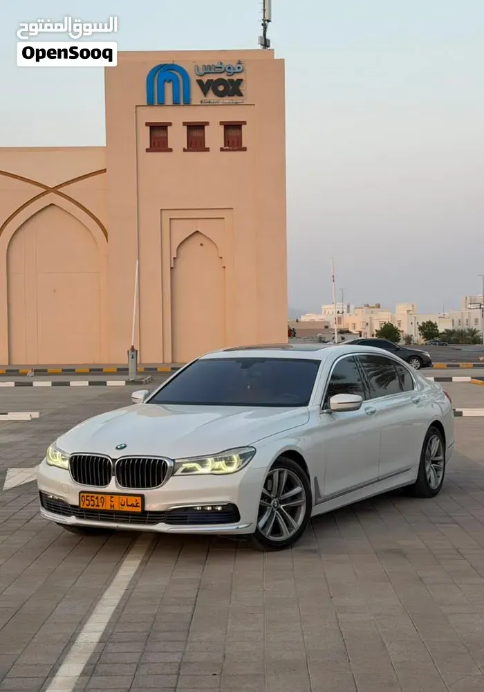 BMW 7 Series 2016 photo 2