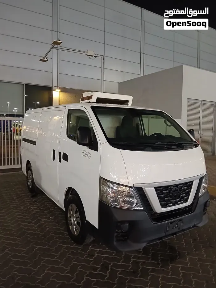 Nissan Urvan 2022 photo 2