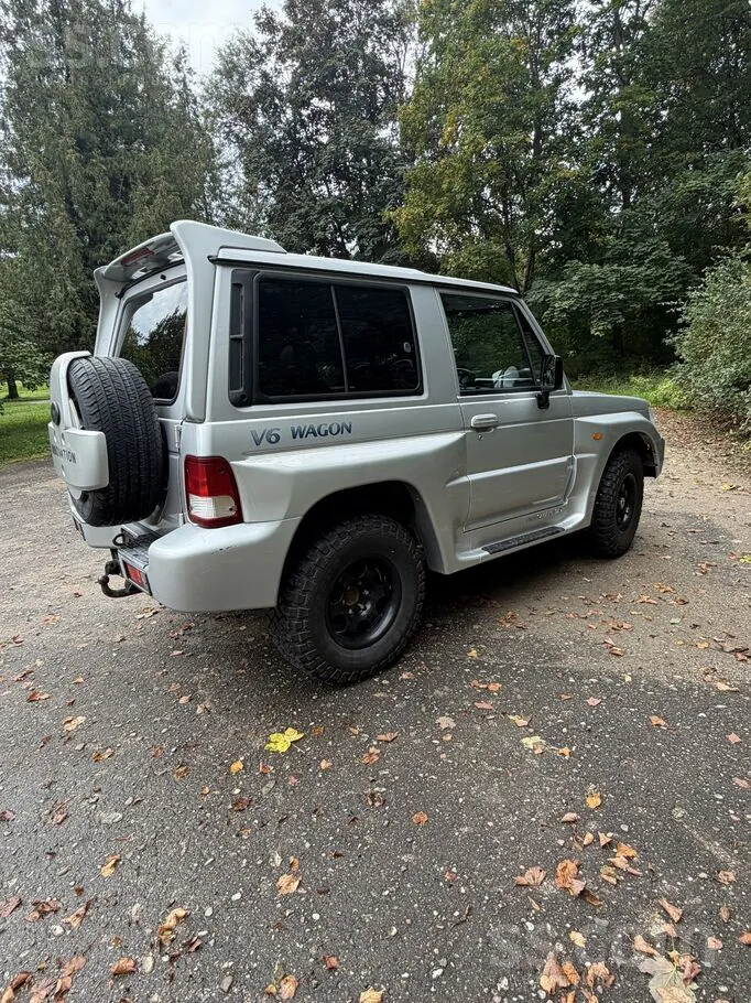 Hyundai Galloper 2000 photo 4