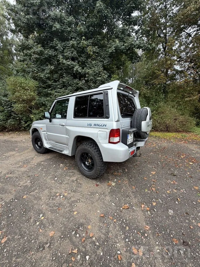 Hyundai Galloper 2000 photo 3