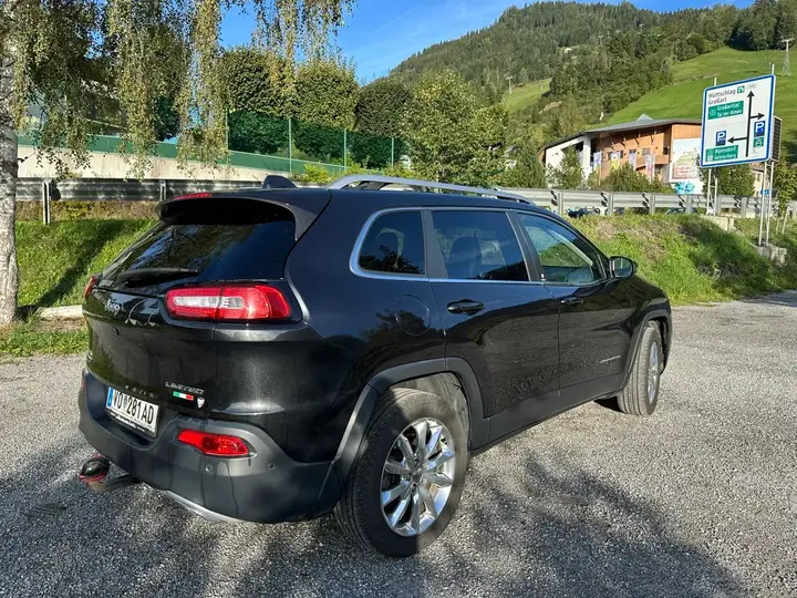 Jeep Cherokee 2015 photo 2