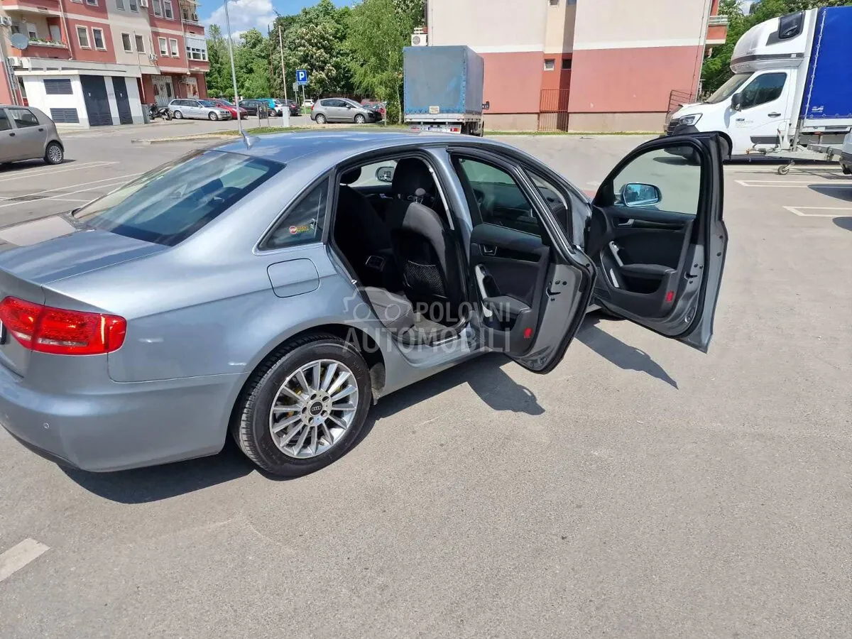 Audi A4 2011 photo 3