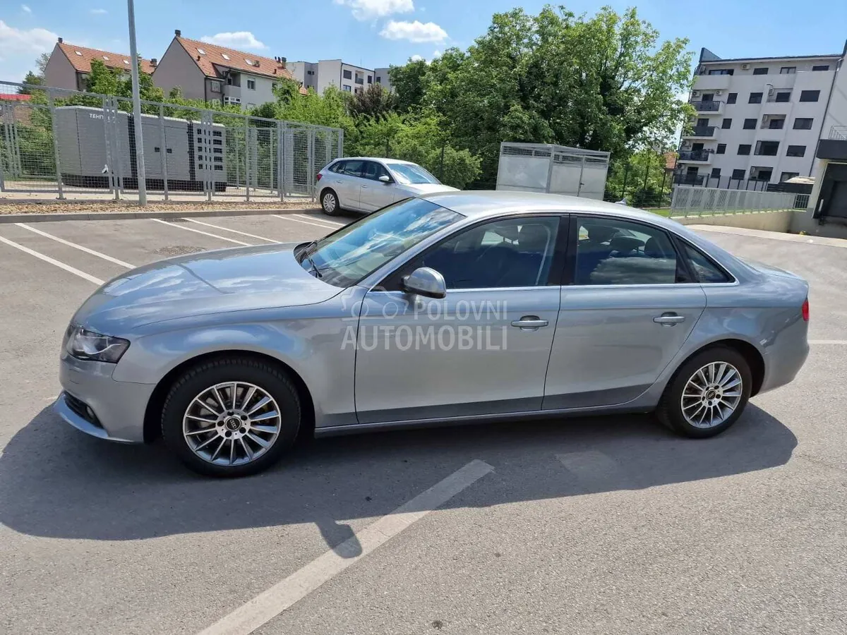 Audi A4 2011 photo 4
