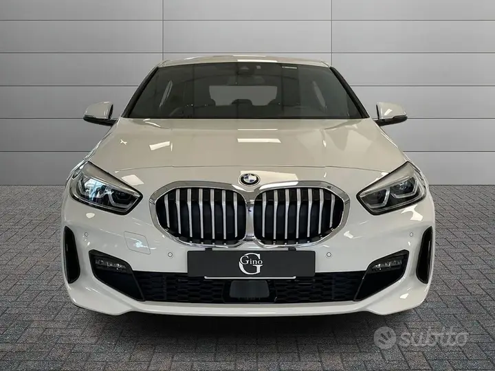 BMW 116D 2024 photo 4
