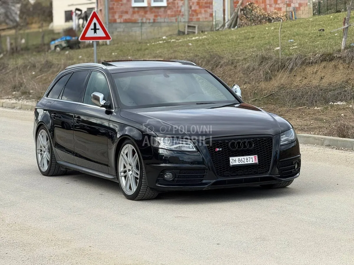 Audi S4 2011 photo 4