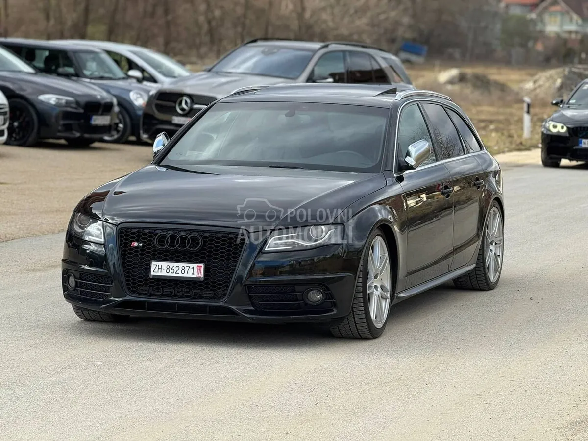 Audi S4 2011 photo 2