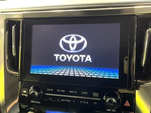 Toyota Vellfire 2015 photo 3