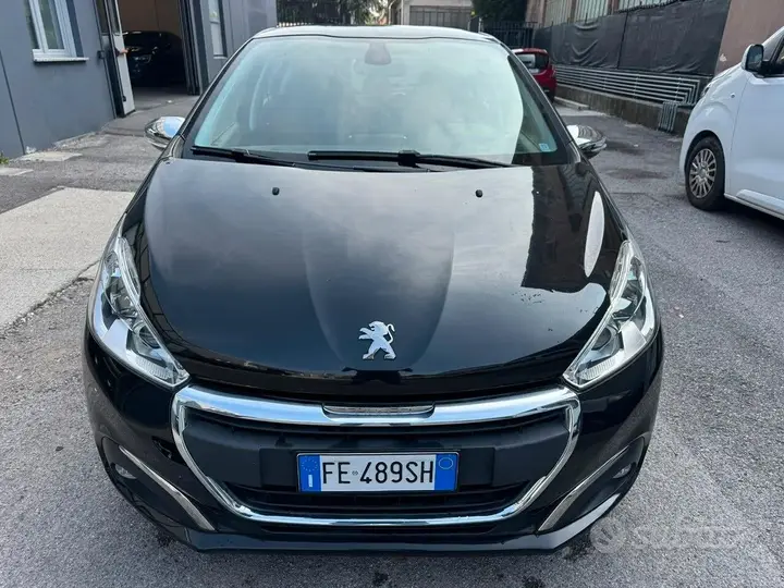 Peugeot 208 2016 photo 2
