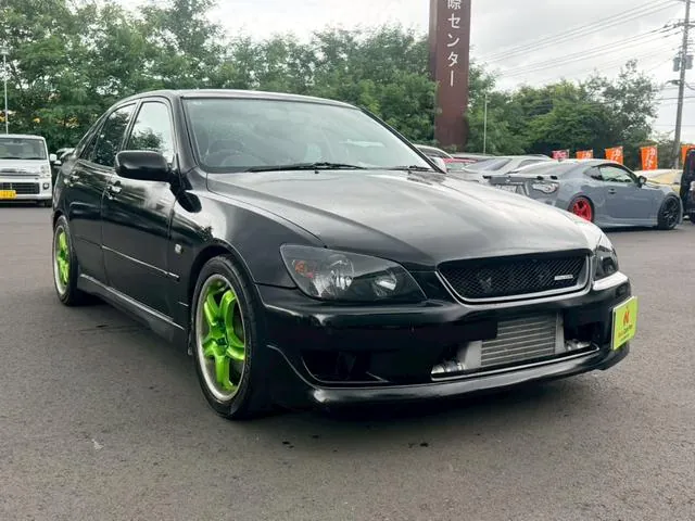 Toyota Altezza 1999 photo 3