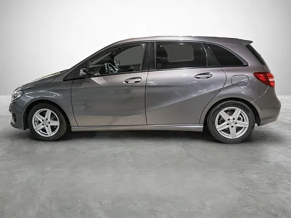 Mercedes-Benz B180 2018 photo 2