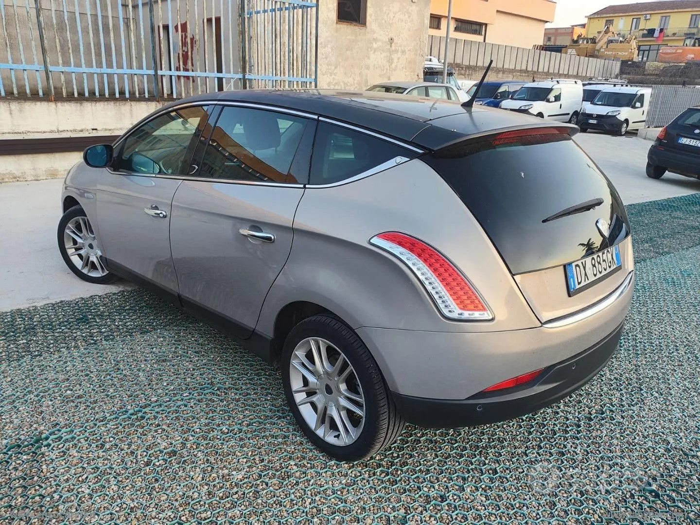 Lancia Delta 2009 photo 4