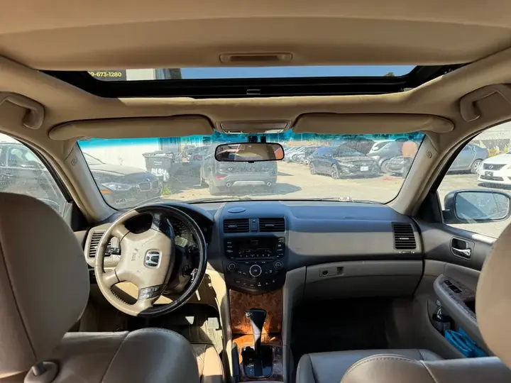 Honda Accord 2005 photo 4