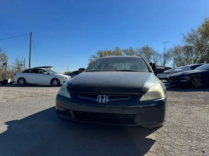 Honda Accord 2005 photo 2