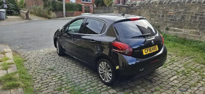Peugeot 208 2016 photo 4