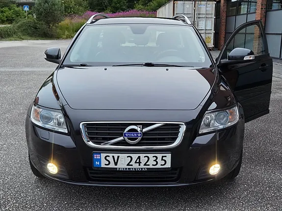 Volvo V50 2012 photo 2