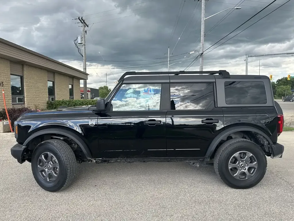 Ford Bronco 2024 photo 2