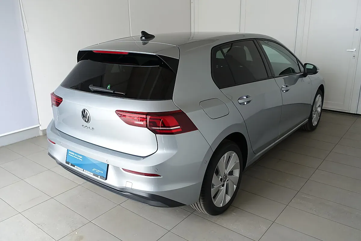 Volkswagen Golf 2026 photo 3
