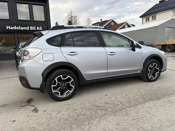 Subaru Xv 2016 photo 3