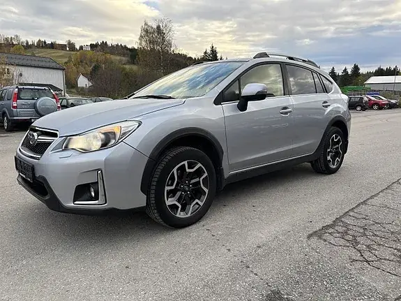 Subaru Xv 2016 photo 2